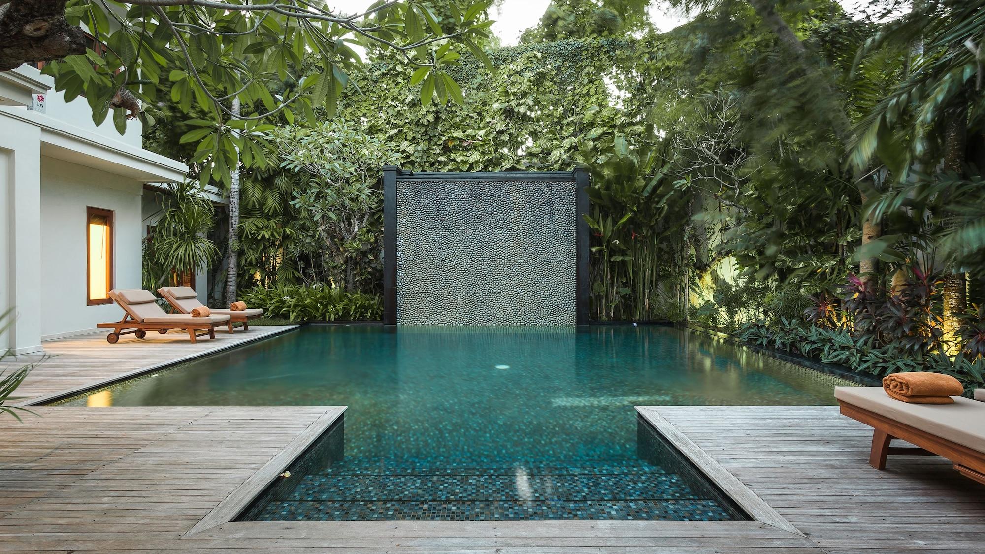 Awarta Luxury & Bali Hotel 5*