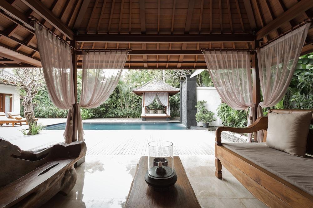 Awarta Luxury & Bali Hotel 5*